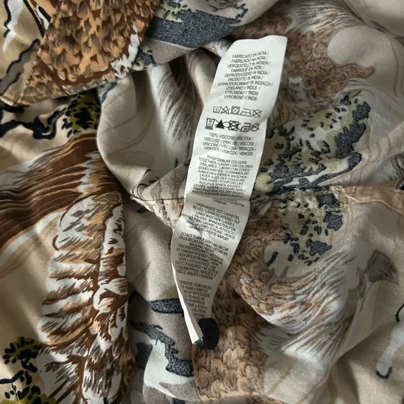 Primark • Men's Nature-Inspired Button Down Shirt - Picture 6 of 6